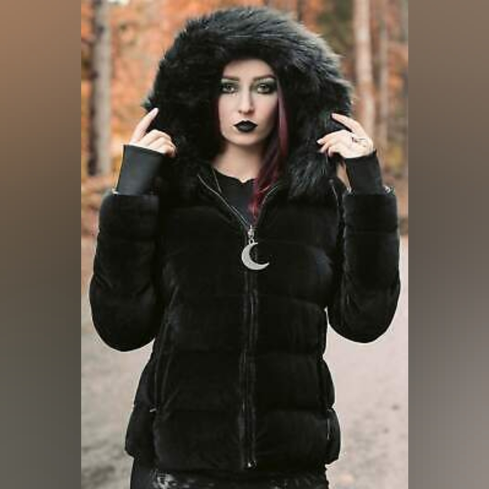 KILLSTAR LISA LUNA VELVET JACKET